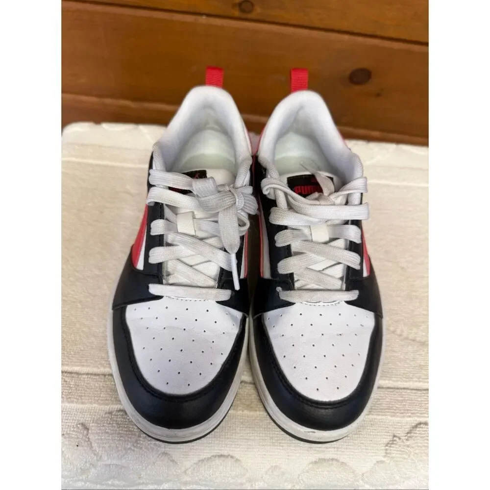 Puma Kids Rebound V6 Low sneakers, Sz 2.5 C